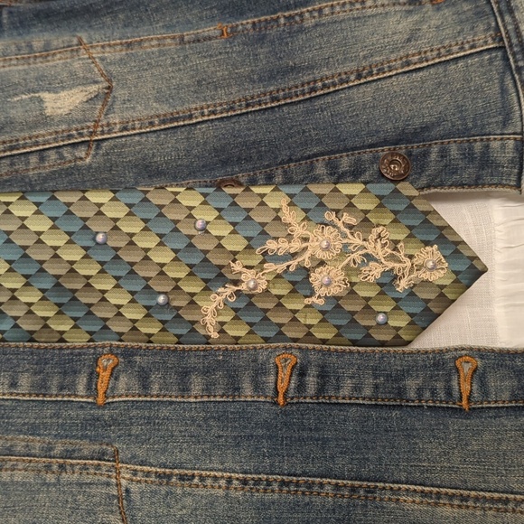 Vintage Tie - Picture 6 of 6